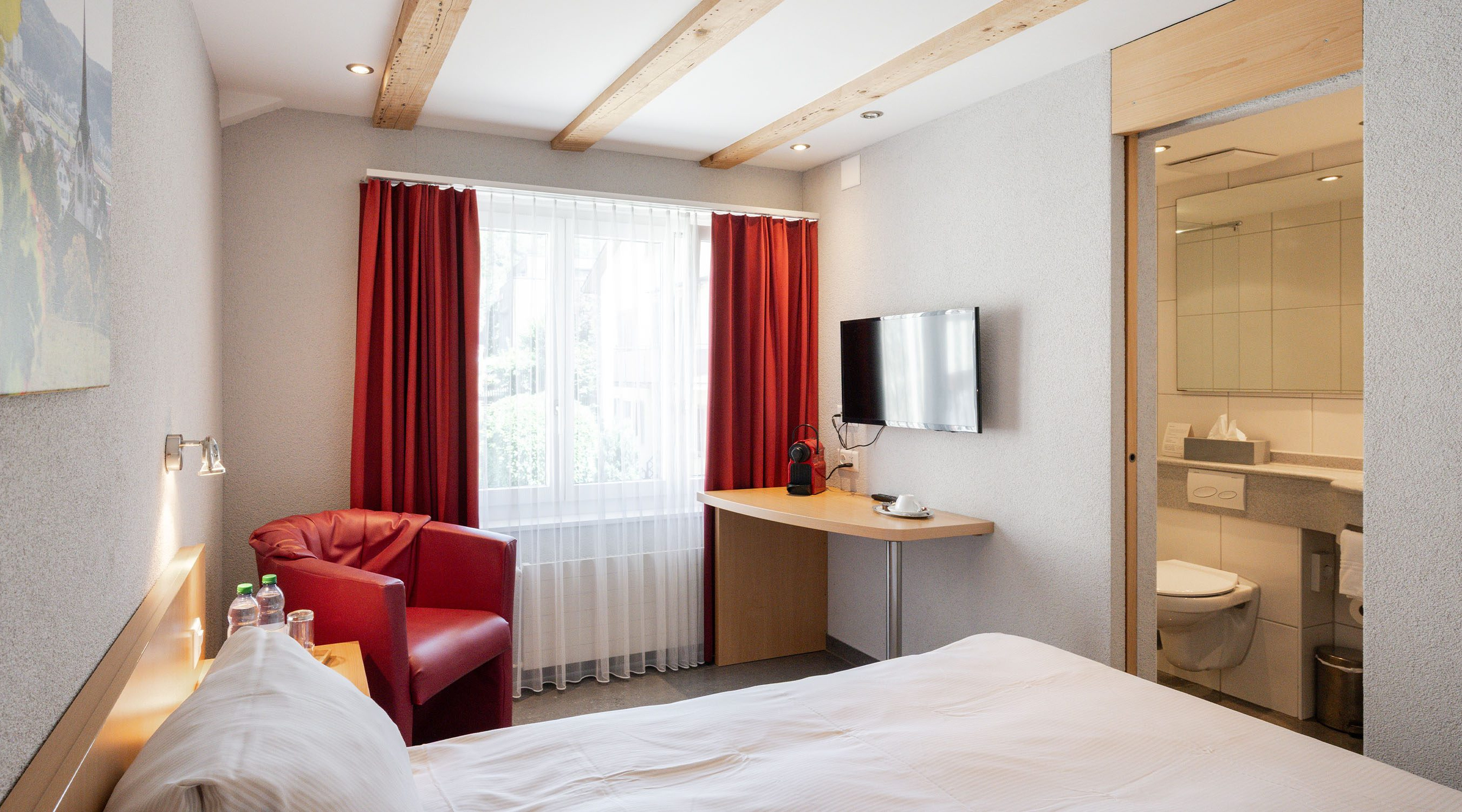 Zimmer hotel neuhaus nussbaumen 05